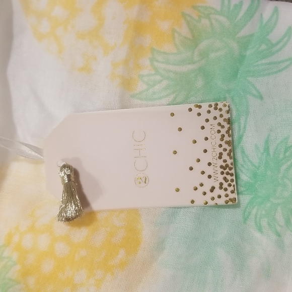 Pineapple Fashion Scarf - Picture 8 of 8